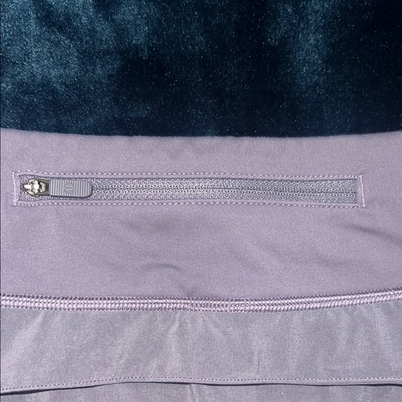 Lululemon Play Off The Pleats Skirt *13"
Graphite Purple  size 6 - Picture 6 of 8